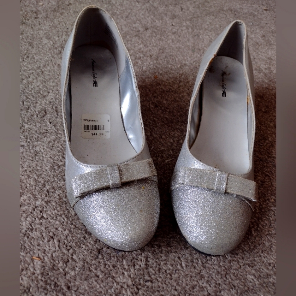 Silver glitter pumps
